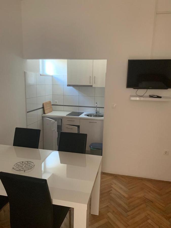 Apartmani Mm 스타리그라드 파클레니차 외부 사진